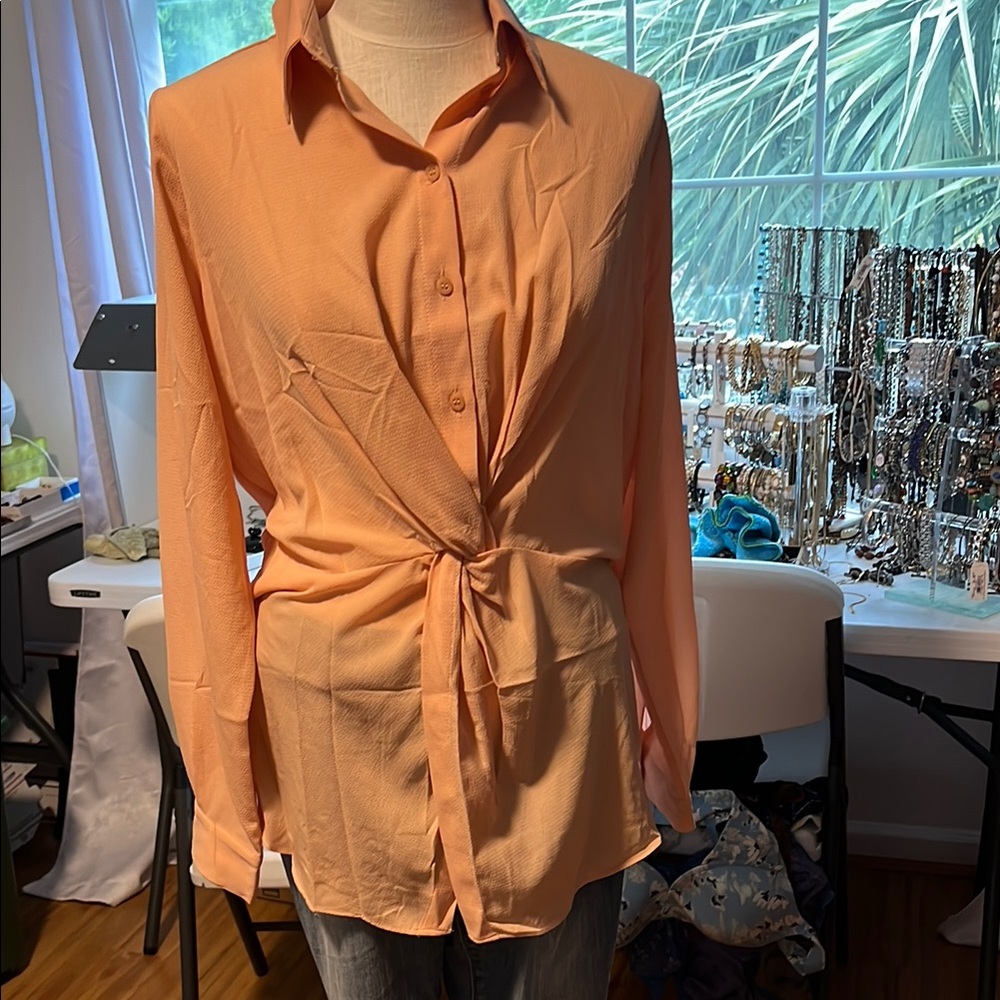 Elegant Peach Women's Top